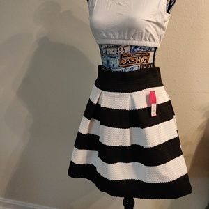 SOLD!!! Cute black and white skirt